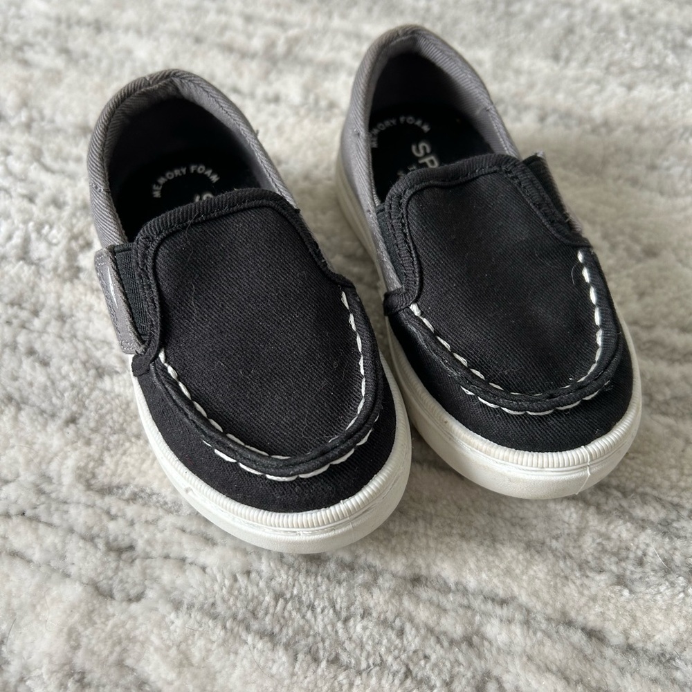 Sperry Black and Gray toddler Slip-On Sneakers sz 5